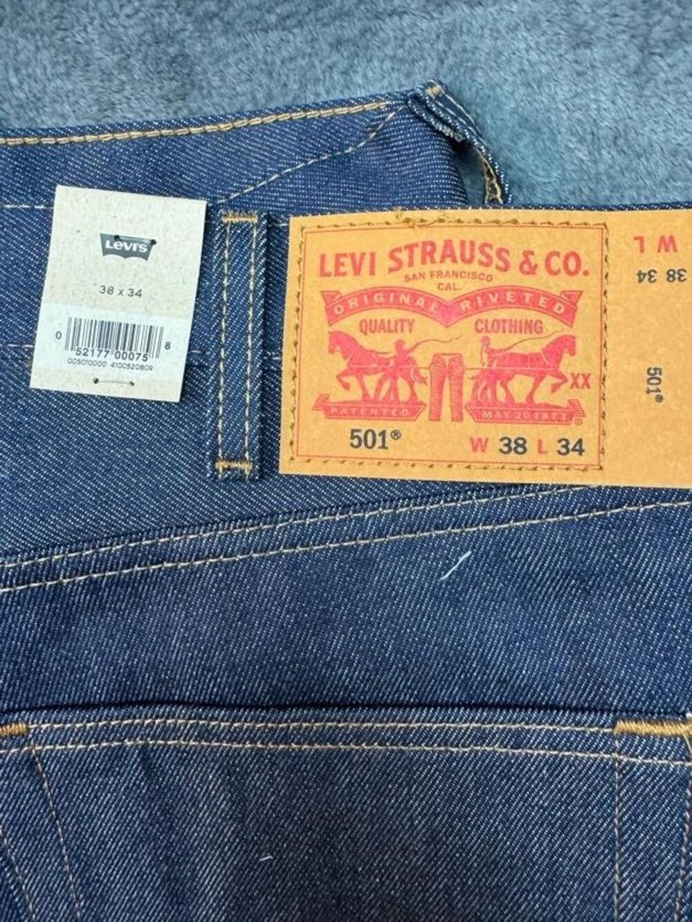 Levi's 501 Jeans Mens 38x34 Blue Raw Shrink-To-Fit Straight Button Fly Denim